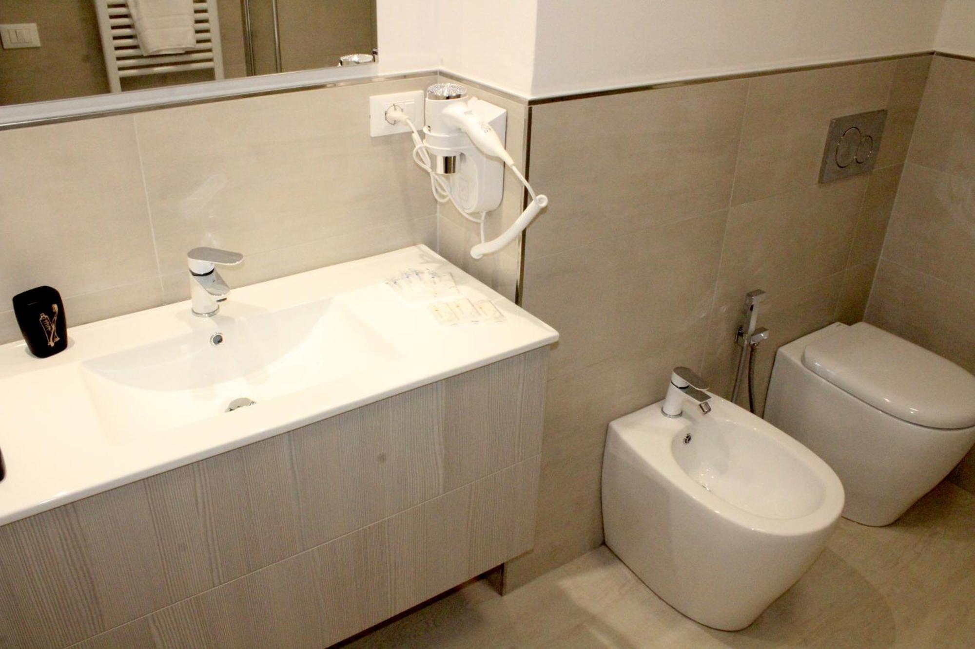 La Suite Rooms & Apartments Bologna Room photo
